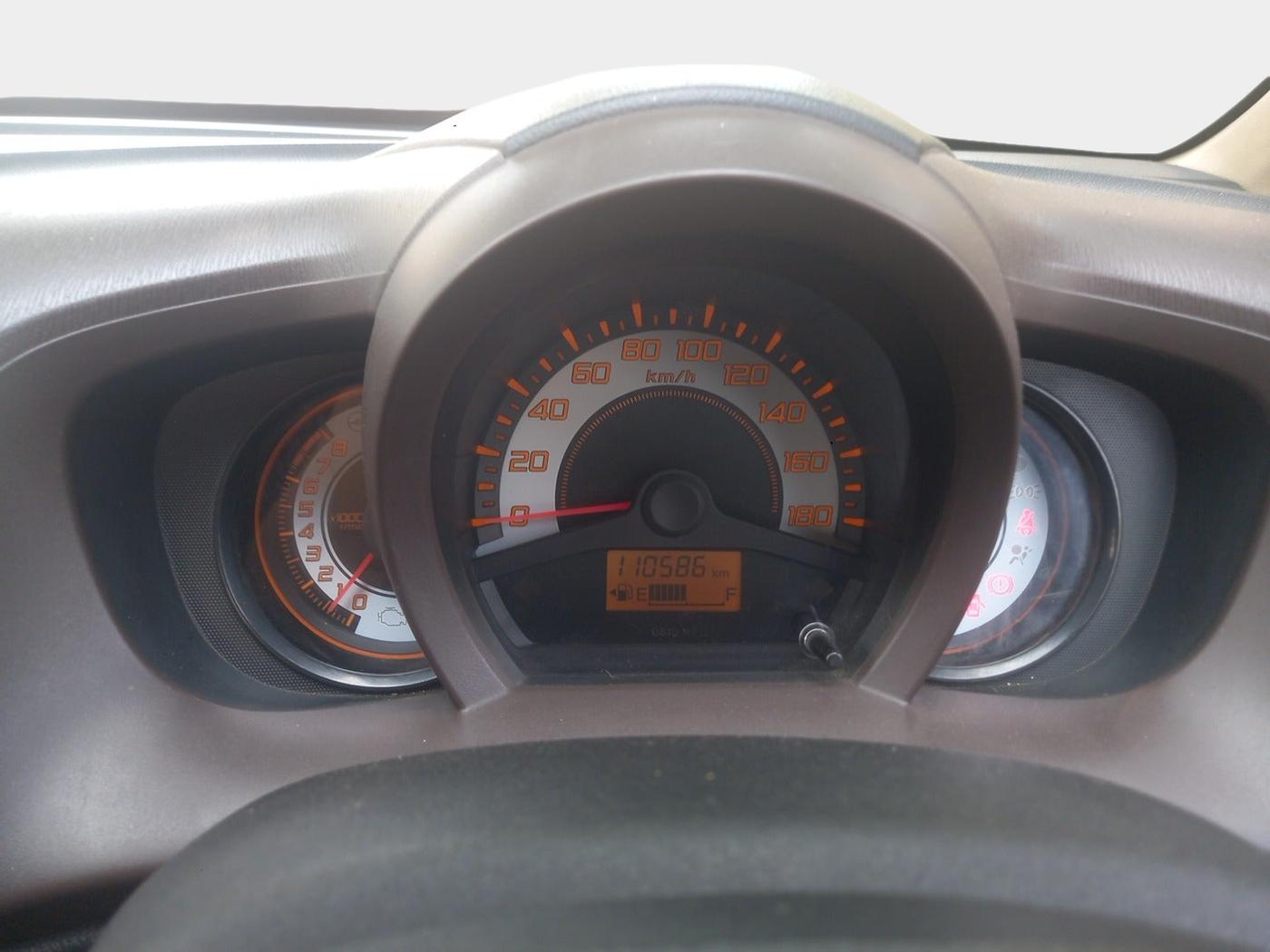 2012 Honda Brio V MT, Petrol, Manual, 1,10,600 km, interior