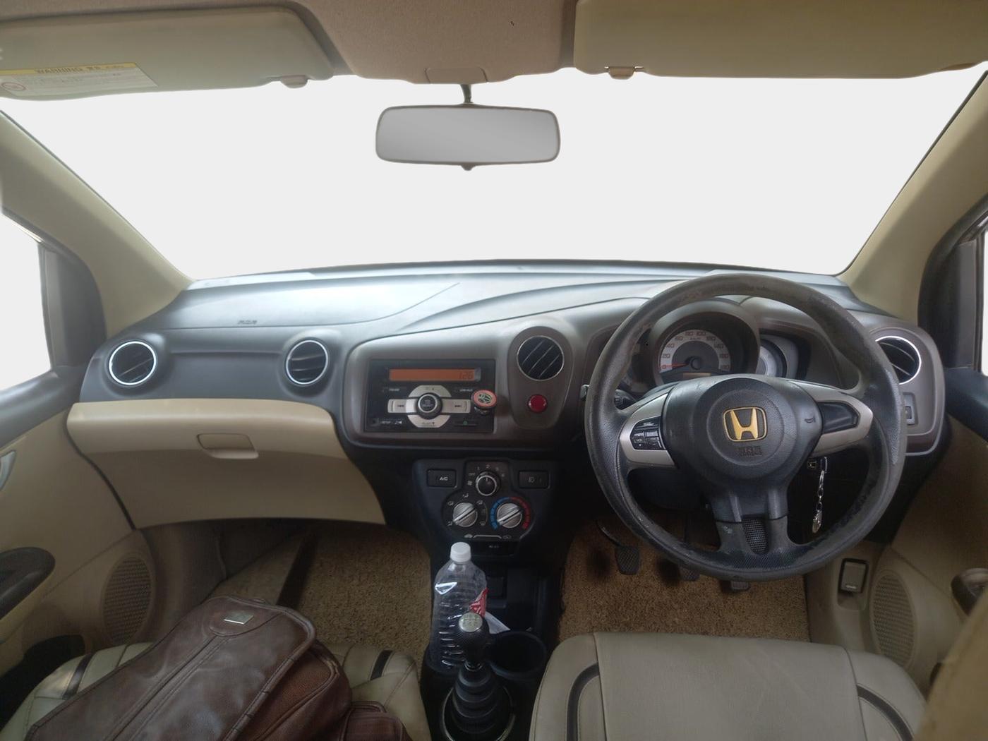 2012 Honda Brio V MT, Petrol, Manual, 1,10,600 km, interior