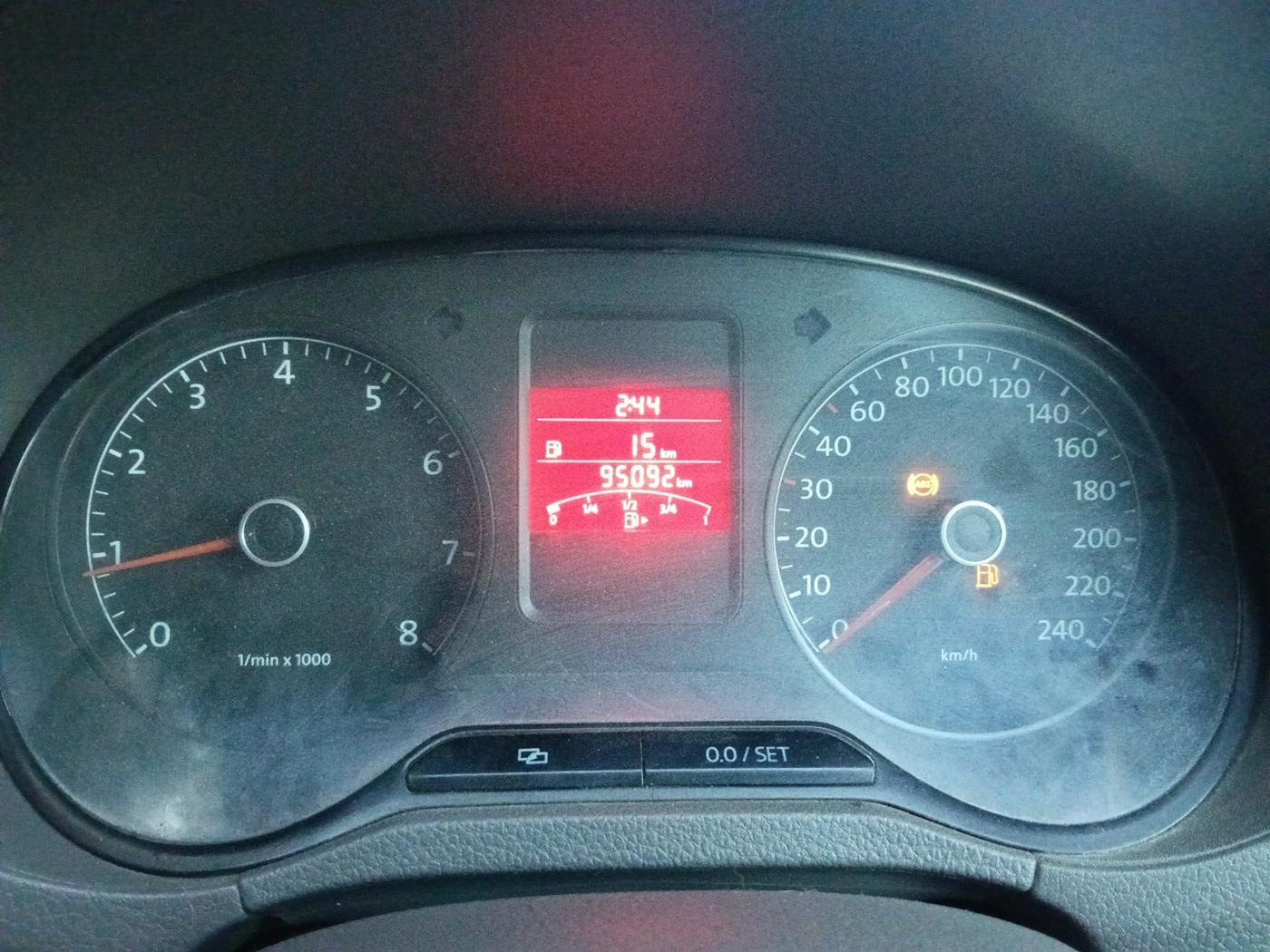 2011 Volkswagen Vento HIGHLINE 1.6 MPI, Petrol, Manual, 95,092 km, interior