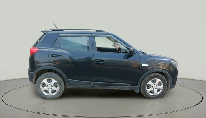 2020 Mahindra XUV300 W6 1.5 Diesel, Diesel, Manual, 76,907 km, exterior