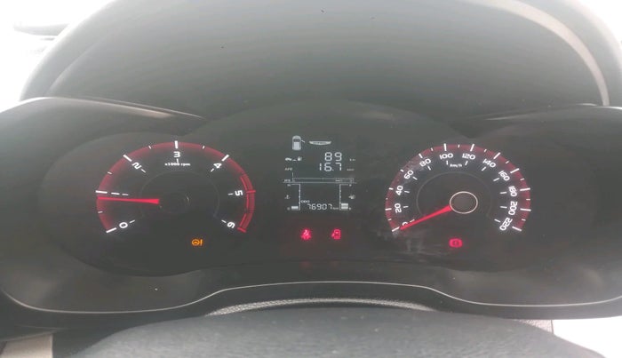 2020 Mahindra XUV300 W6 1.5 Diesel, Diesel, Manual, 76,907 km, interior