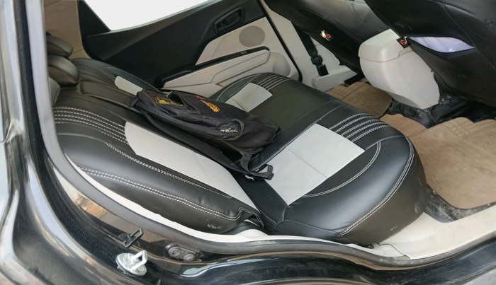 2020 Mahindra XUV300 W6 1.5 Diesel, Diesel, Manual, 76,907 km, interior