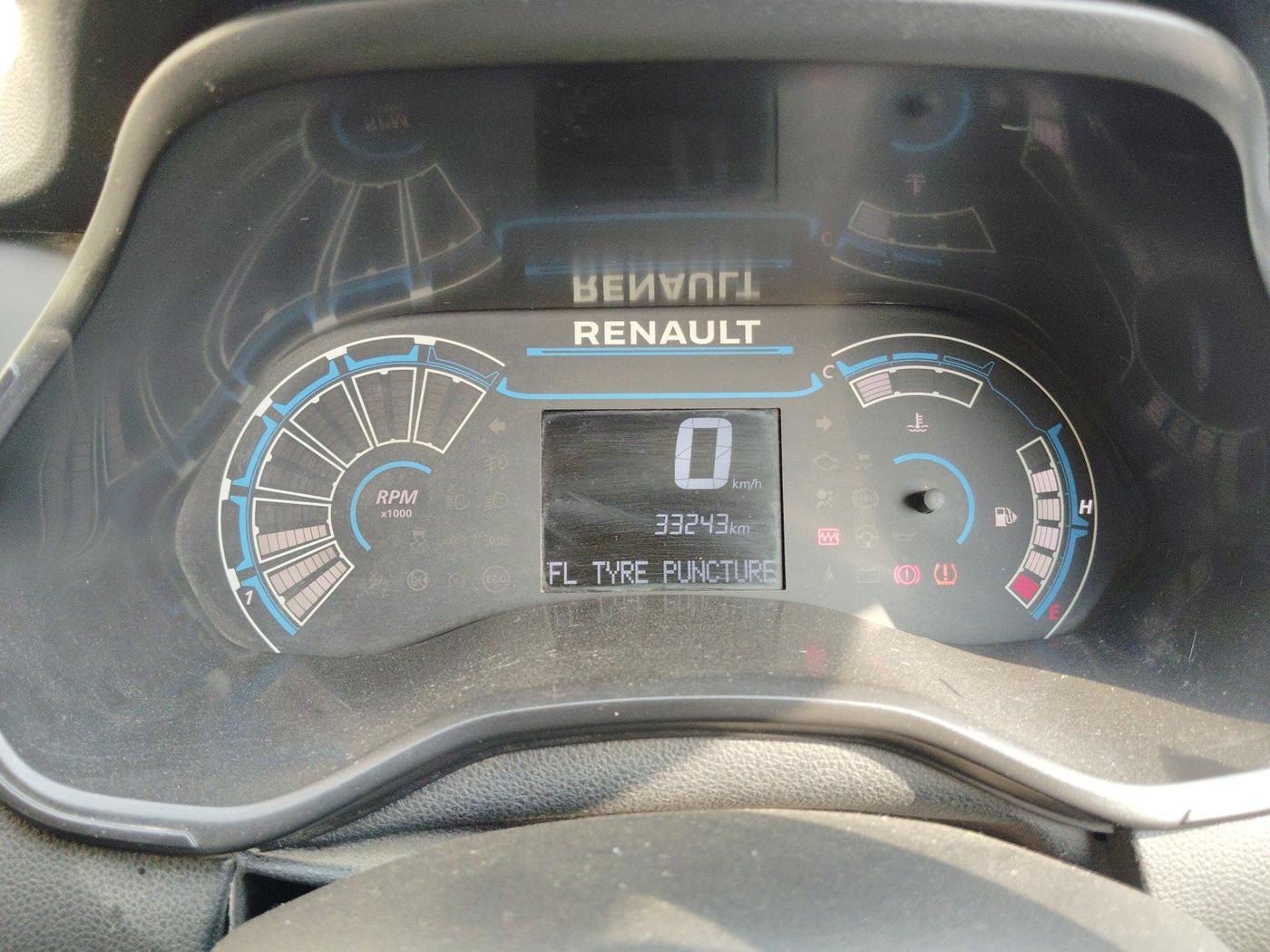 2023 Renault TRIBER RXE MT, Petrol, Manual, 33,243 km, interior