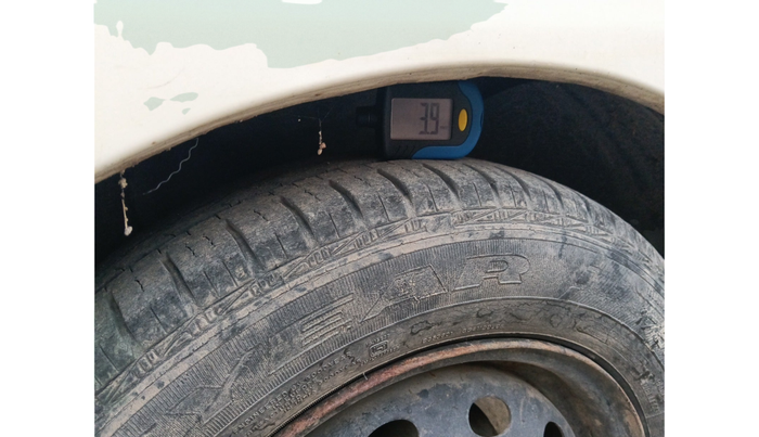 2010 Tata Indigo ECS GLS, Petrol, Manual, 78,136 km, tyre