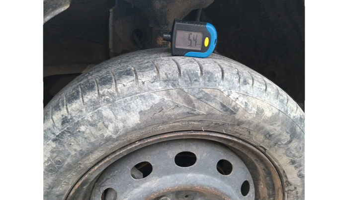 2010 Tata Indigo ECS GLS, Petrol, Manual, 78,136 km, tyre