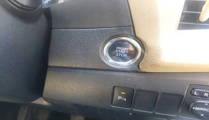 2015 Toyota Corolla Altis GL PETROL, Petrol, Manual, 2,42,727 km, interior