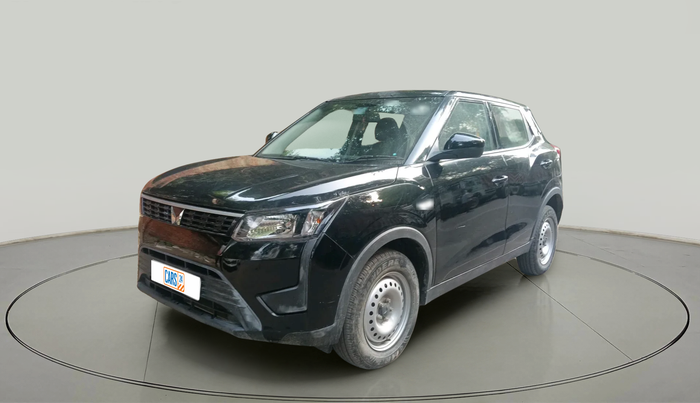 2023 Mahindra XUV300 W4 1.2 PETROL, Petrol, Manual, 10,568 km, exterior