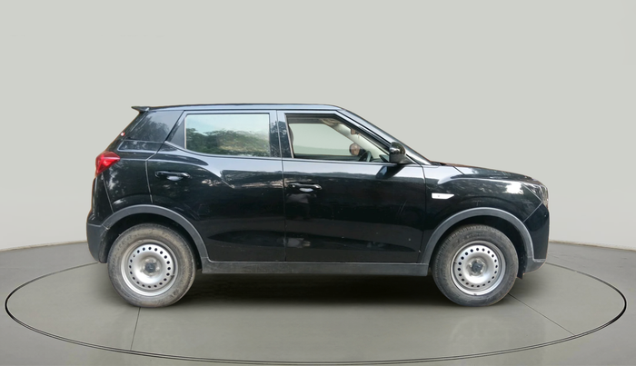 2023 Mahindra XUV300 W4 1.2 PETROL, Petrol, Manual, 10,568 km, exterior