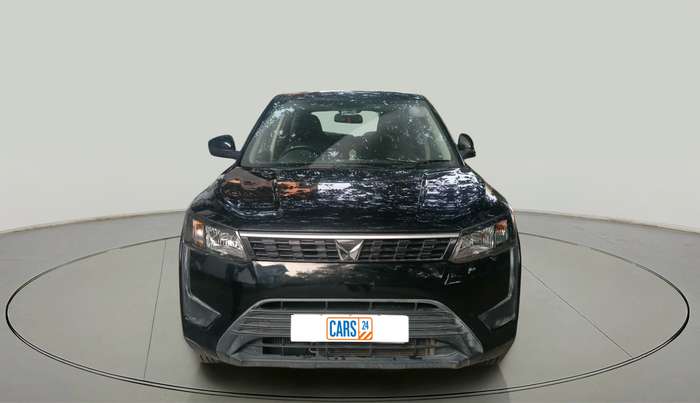2023 Mahindra XUV300 W4 1.2 PETROL, Petrol, Manual, 10,568 km, exterior
