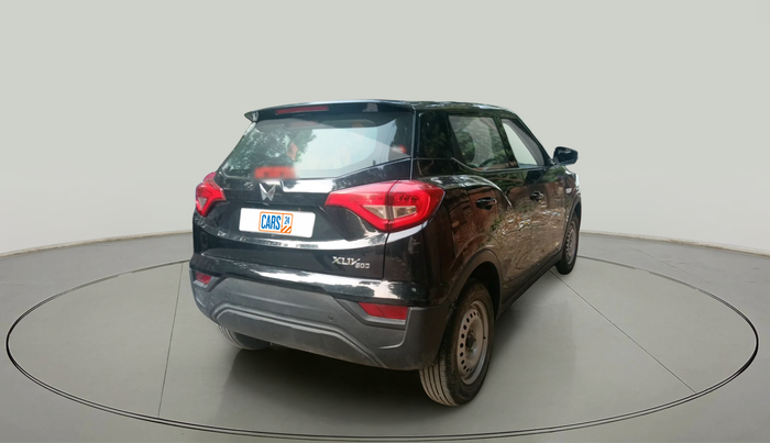 2023 Mahindra XUV300 W4 1.2 PETROL, Petrol, Manual, 10,568 km, exterior