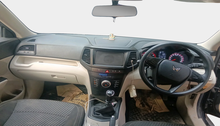 2023 Mahindra XUV300 W4 1.2 PETROL, Petrol, Manual, 10,568 km, interior