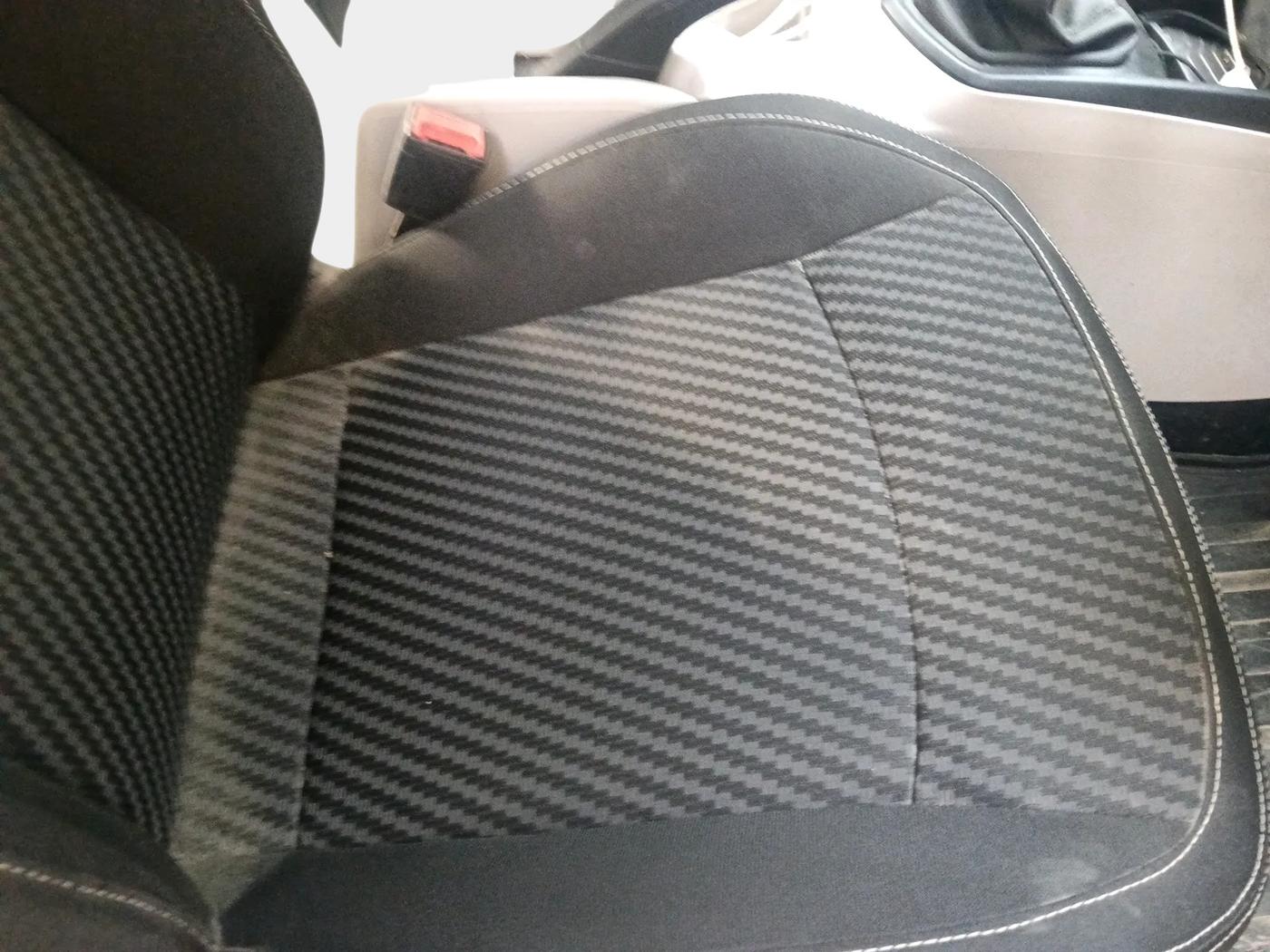 2023 Mahindra XUV300 W4 1.2 PETROL, Petrol, Manual, 10,600 km, interior