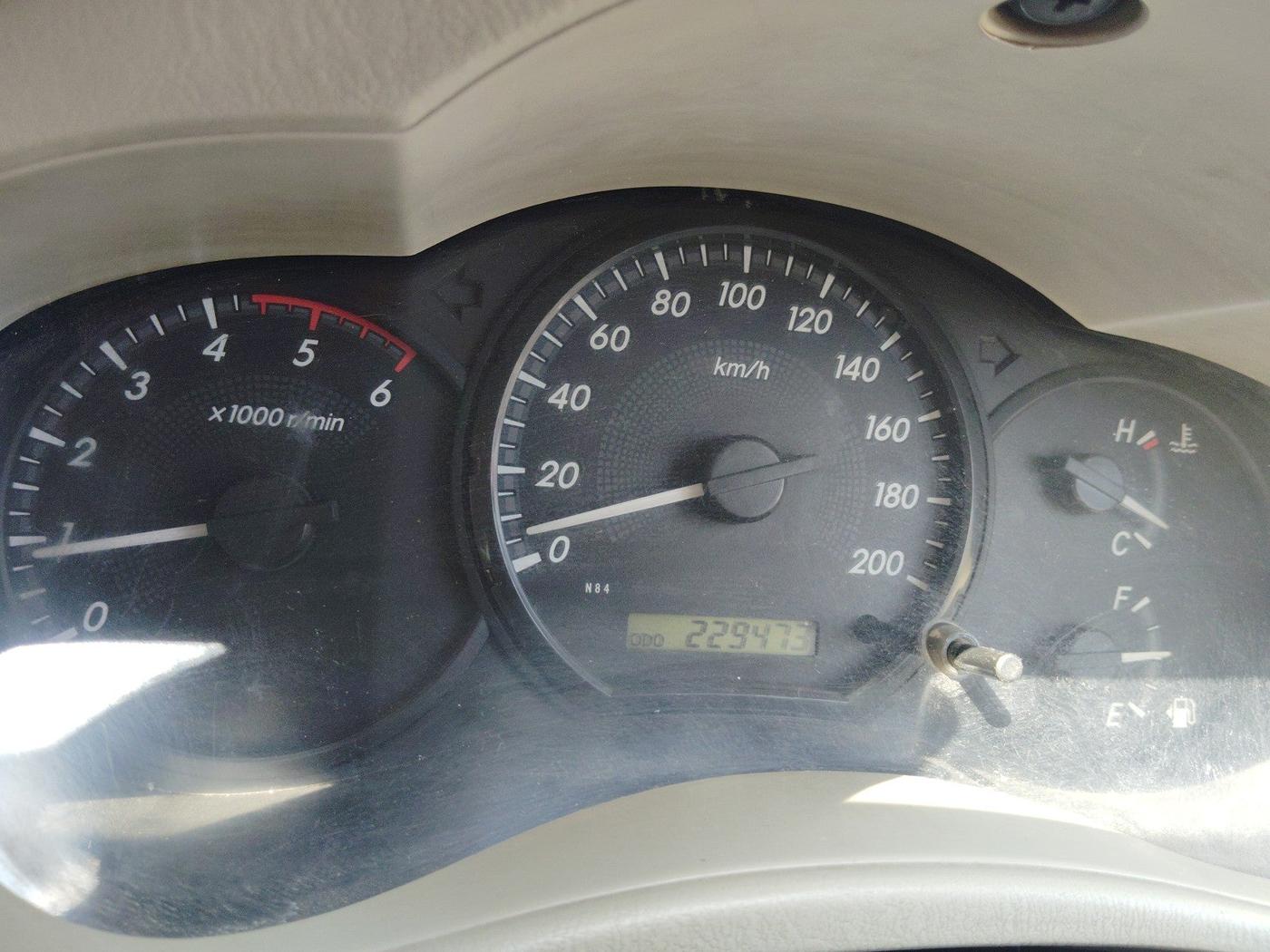 2013 Toyota Innova 2.5 GX 8 STR, Diesel, Manual, 2,29,473 km, interior
