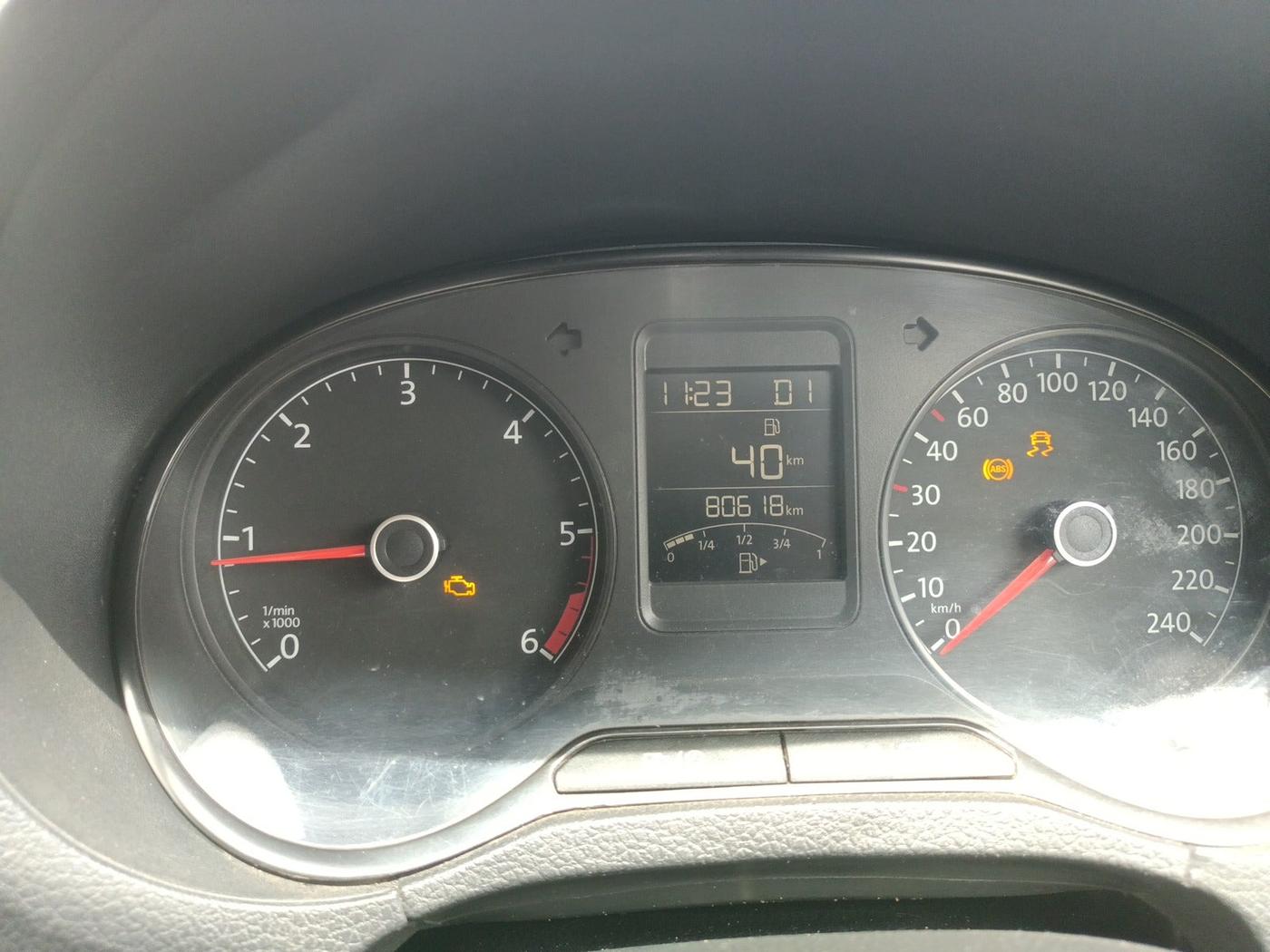 2016 Volkswagen Ameo COMFORTLINE 1.5 AT, Diesel, Automatic, 80,618 km, interior