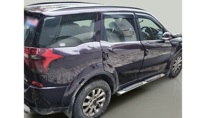 2018 Mahindra XUV500 W9, Diesel, Manual, 1,04,606 km, exterior