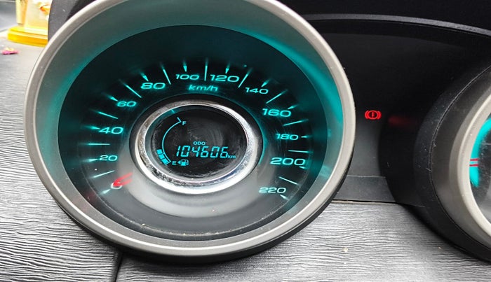 2018 Mahindra XUV500 W9, Diesel, Manual, 1,04,606 km, interior