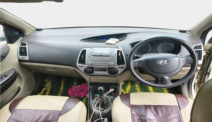 2011 Hyundai i20 MAGNA 1.2, Petrol, Manual, 71,434 km, interior