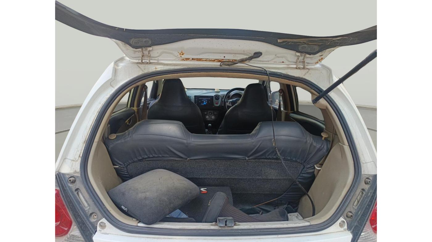 2011 Honda Brio V MT, Petrol, Manual, 80,760 km, exterior