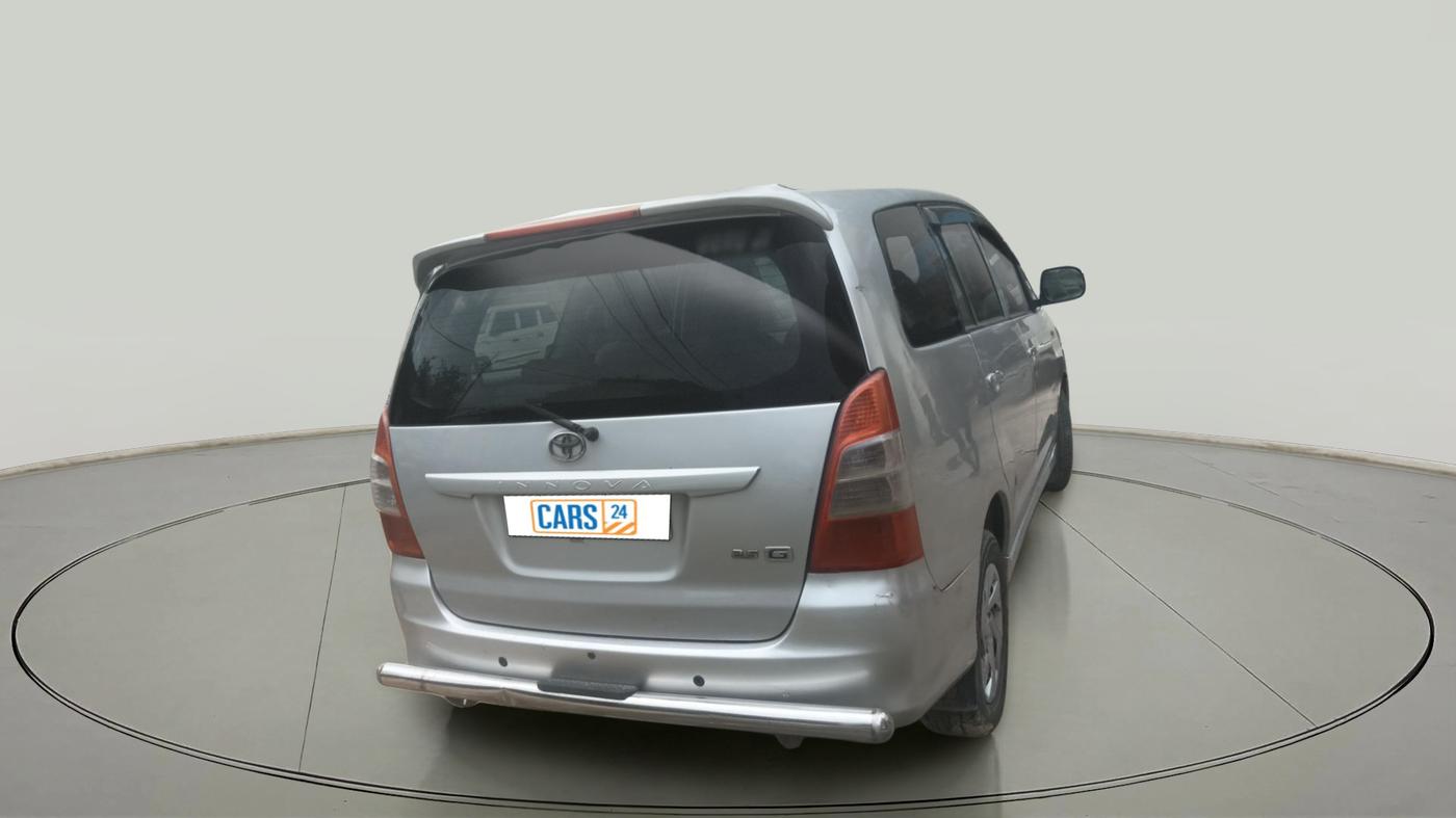 2013 Toyota Innova 2.5 GX 7 STR, Diesel, Manual, 1,86,150 km, exterior