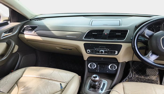 2013 Audi Q3 2.0 QUATTRO TDI AT, Diesel, Automatic, 1,34,284 km, interior