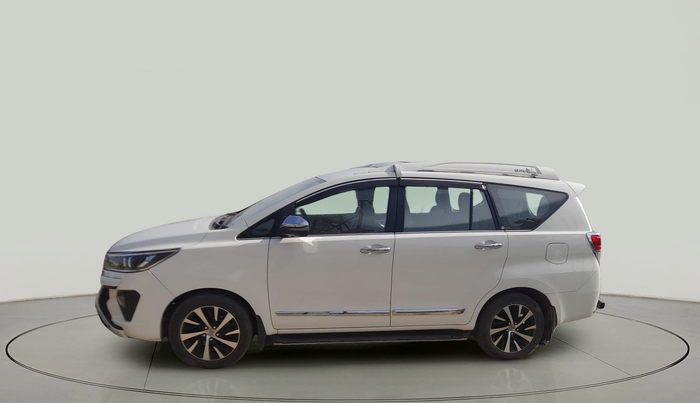 2022 Toyota Innova Crysta 2.7 ZX AT 7 STR, Petrol, Automatic, 33,945 km, exterior