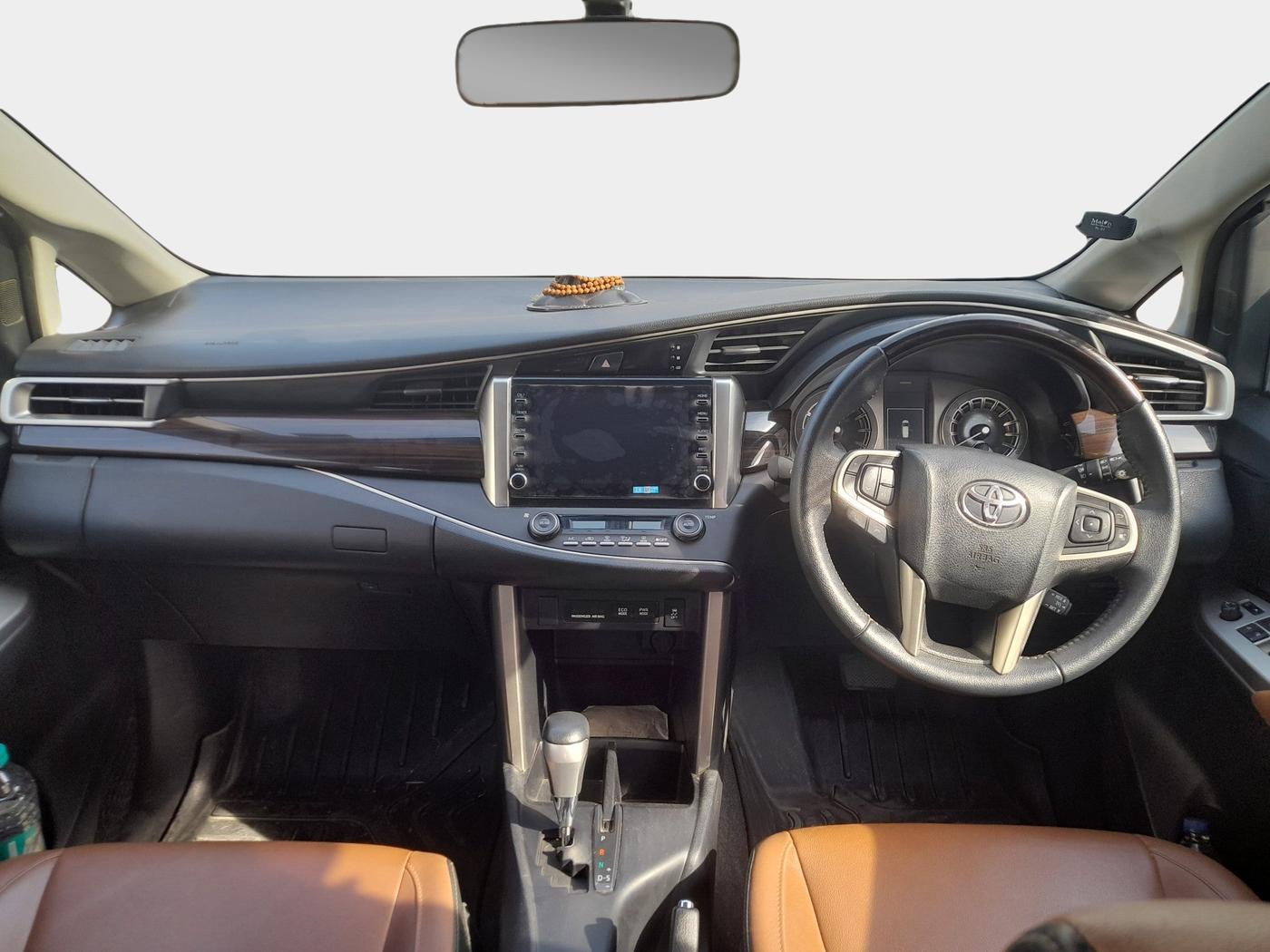 2022 Toyota Innova Crysta 2.7 ZX AT 7 STR, Petrol, Automatic, 33,945 km, interior