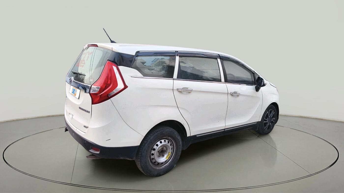 2020 Mahindra MARAZZO M 6 + 7 STR, Diesel, Manual, 85,141 km, exterior