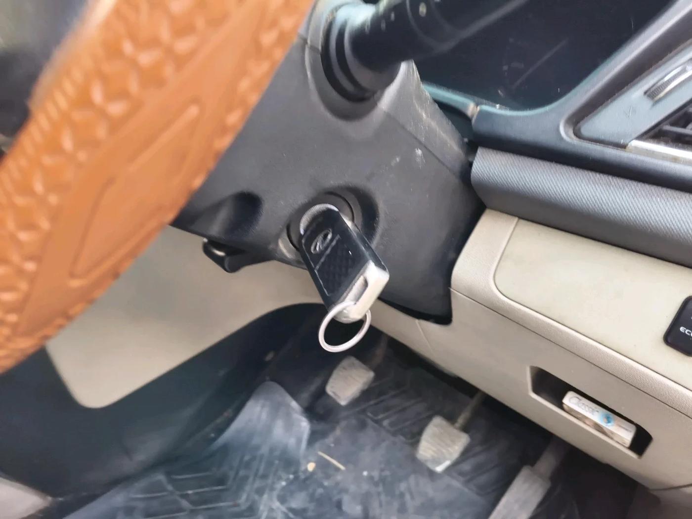 2020 Mahindra MARAZZO M 6 + 7 STR, Diesel, Manual, 85,141 km, interior