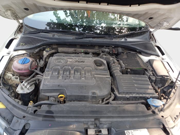 2015 Skoda Octavia ELEGANCE 2.0 TDI AT, Diesel, Automatic, 76,010 km, exterior