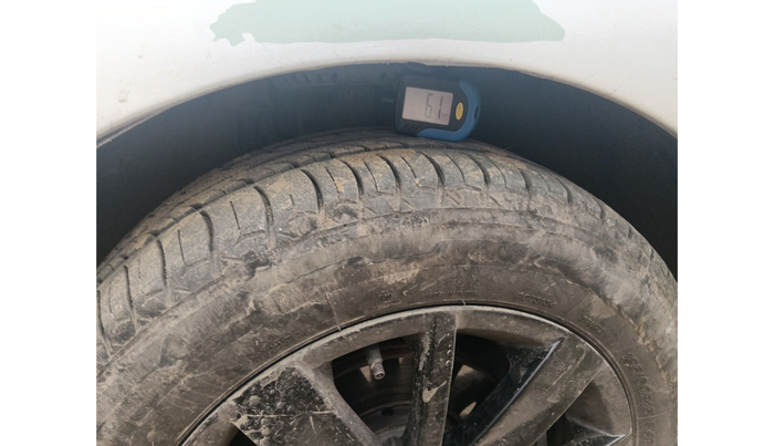 2019 Volkswagen Ameo COMFORTLINE 1.0L, Petrol, Manual, 1,20,082 km, tyre