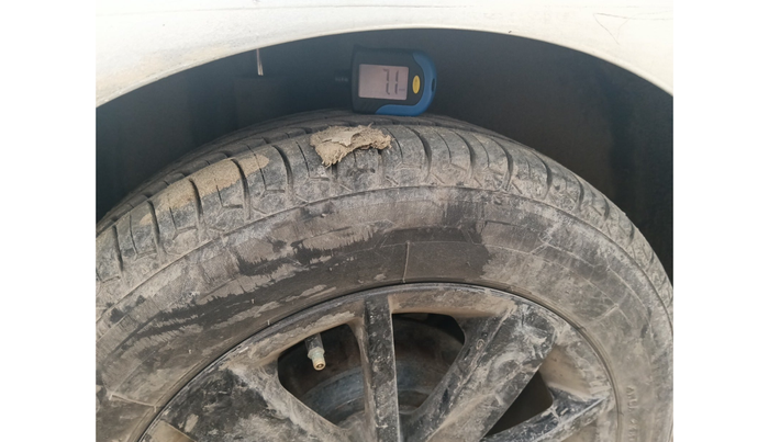 2019 Volkswagen Ameo COMFORTLINE 1.0L, Petrol, Manual, 1,20,082 km, tyre