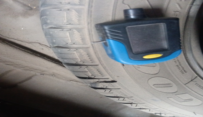 2019 Volkswagen Ameo COMFORTLINE 1.0L, Petrol, Manual, 1,20,082 km, tyre