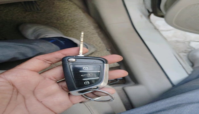 2016 Maruti Swift Dzire VXI, Petrol, Manual, 1,07,150 km, interior