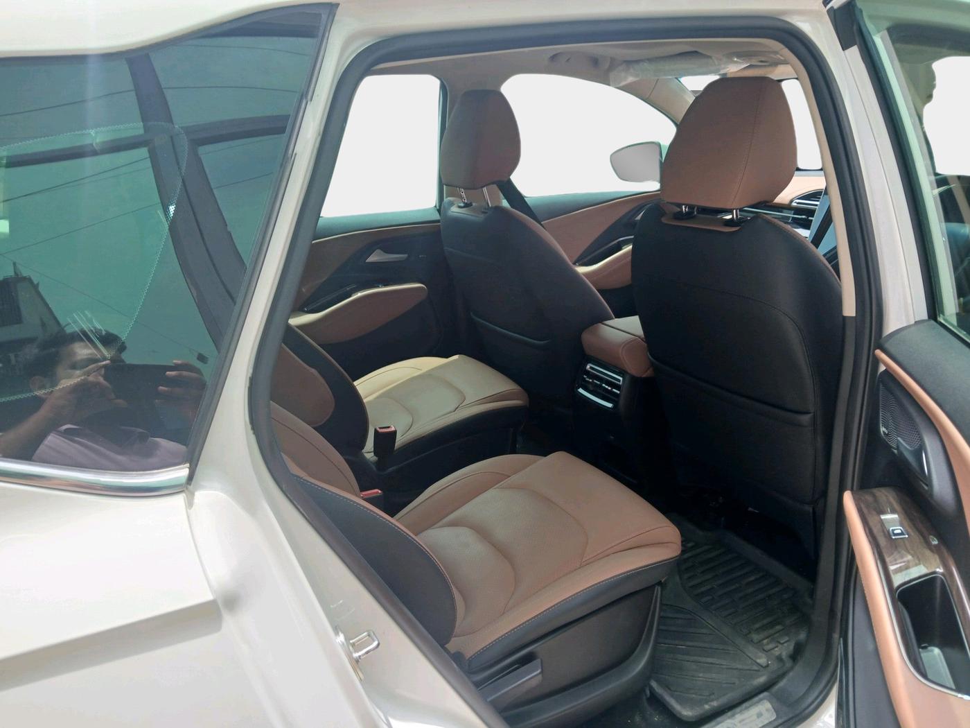 2023 MG HECTOR PLUS SAVVY PRO 1.5 TURBO CVT 6 STR, Petrol, Automatic, 16,464 km, interior