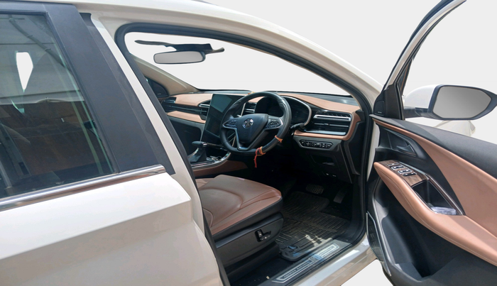 2023 MG HECTOR PLUS SAVVY PRO 1.5 TURBO CVT 6 STR, Petrol, Automatic, 16,464 km, interior