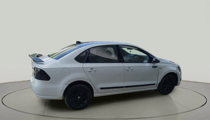 2011 Volkswagen Vento TRENDLINE 1.6, Petrol, Manual, 98,446 km, exterior