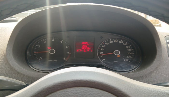 2011 Volkswagen Vento TRENDLINE 1.6, Petrol, Manual, 98,446 km, interior