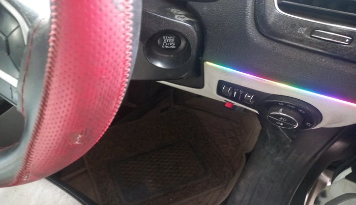 2017 Jeep Compass LIMITED (O) 2.0 DIESEL, Diesel, Manual, 97,576 km, interior