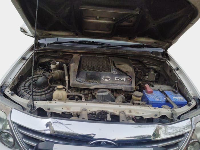 2012 Toyota Fortuner 3.0 4X2 AT, Diesel, Automatic, 1,55,596 km, exterior