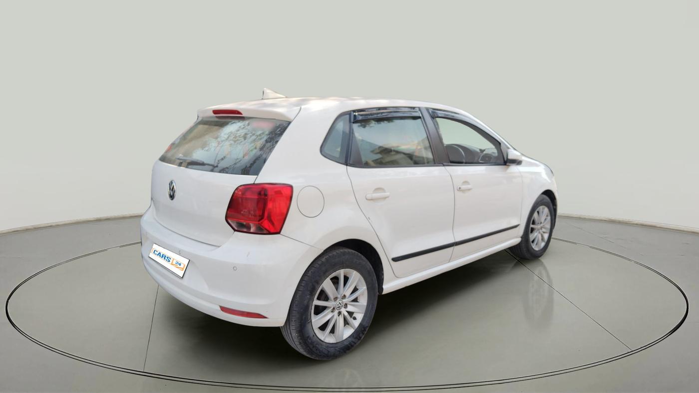 2015 Volkswagen Polo HIGHLINE1.5L, Diesel, Manual, 1,27,488 km, exterior