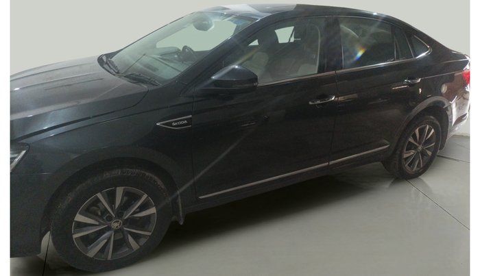 2022 Skoda SLAVIA STYLE 1.0L TSI MT, Petrol, Manual, 17,921 km, exterior