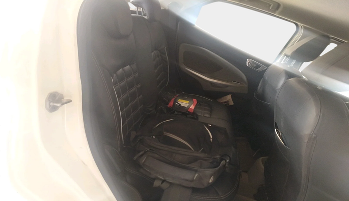 2015 Ford Ecosport TITANIUM 1.5L DIESEL, Diesel, Manual, 1,37,367 km, interior