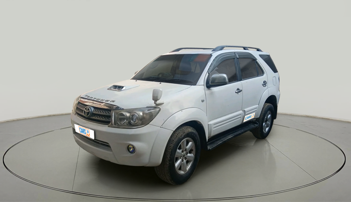 2011 Toyota Fortuner 3.0 4X4 MT, Diesel, Manual, 2,28,191 km, exterior