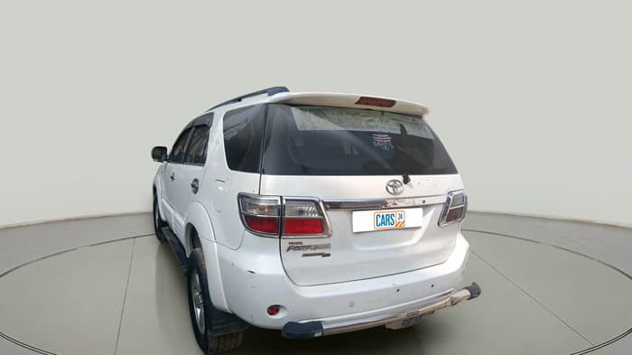 2011 Toyota Fortuner 3.0 4X4 MT, Diesel, Manual, 2,28,191 km, exterior