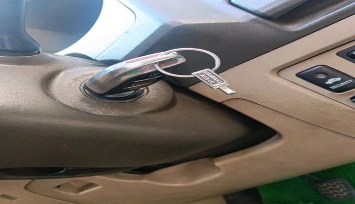 2011 Toyota Fortuner 3.0 4X4 MT, Diesel, Manual, 2,28,191 km, interior