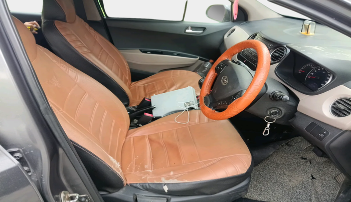 2016 Hyundai Grand i10 SPORTZ 1.2 KAPPA VTVT, Petrol, Manual, 1,41,437 km, interior