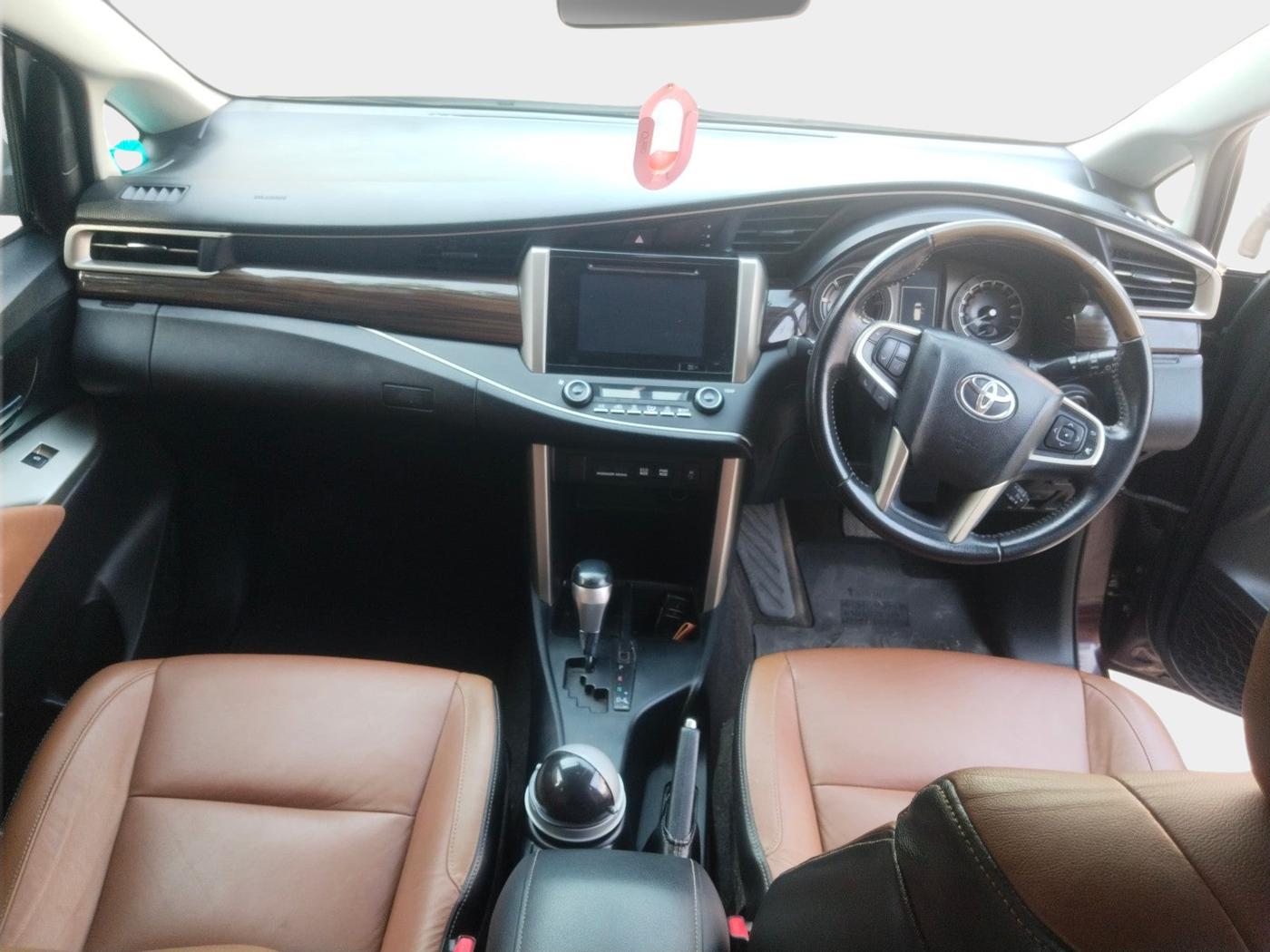 2016 Toyota Innova Crysta 2.8 ZX AT 7 STR, Diesel, Automatic, 87,950 km, interior