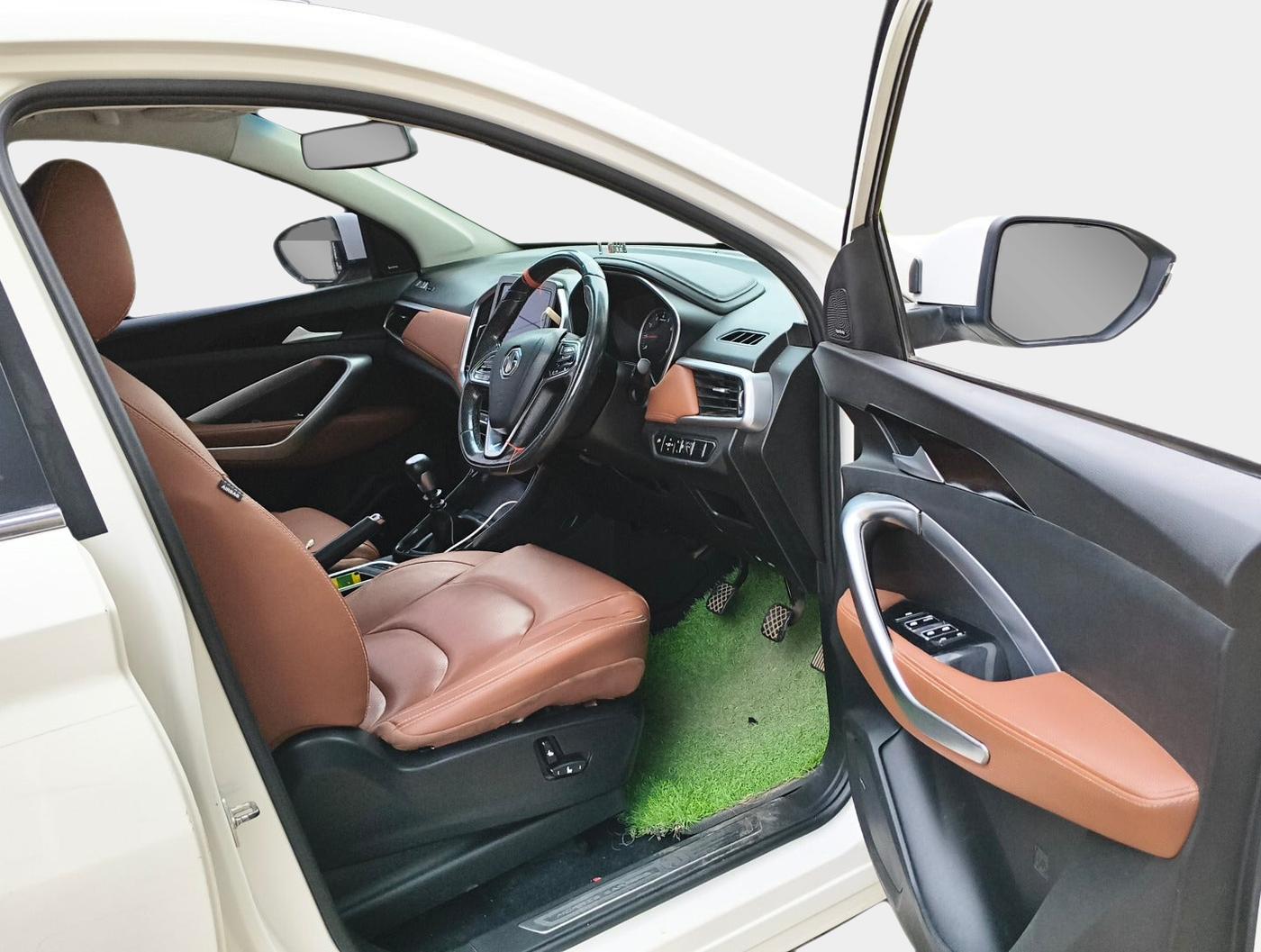2021 MG HECTOR PLUS SELECT 2.0 DIESEL TURBO MT 7-STR, Diesel, Manual, 71,726 km, interior