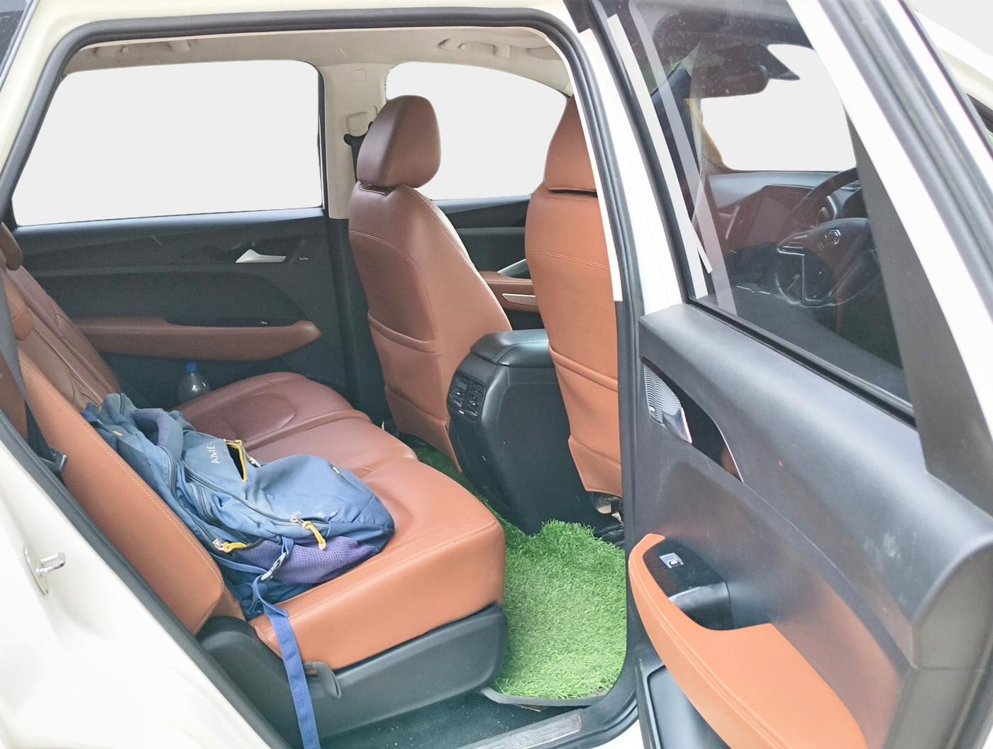 2021 MG HECTOR PLUS SELECT 2.0 DIESEL TURBO MT 7-STR, Diesel, Manual, 71,726 km, interior