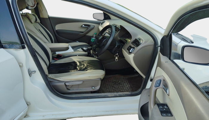 2012 Skoda Rapid AMBITION 1.6 TDI CR MT, Diesel, Manual, 95,822 km, interior